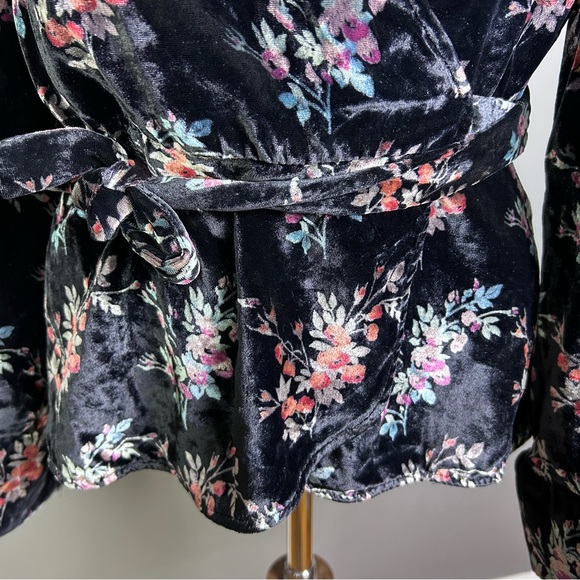 Zara top medium velvet wrap floral feminine romantic goth date night flirty - Picture 12 of 16